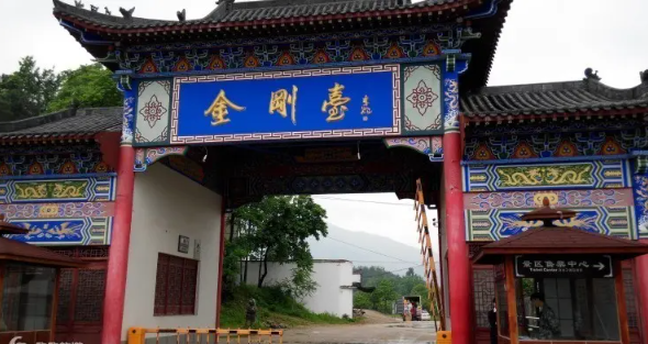 信阳金刚台西河旅游攻略(门票+电话+交通)